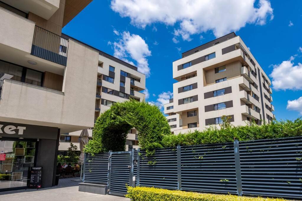 Labyrinth Apartment - Free Parking Space Included Варна Экстерьер фото